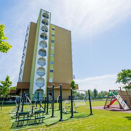 Csenge Apartman Siofok Bagian luar foto