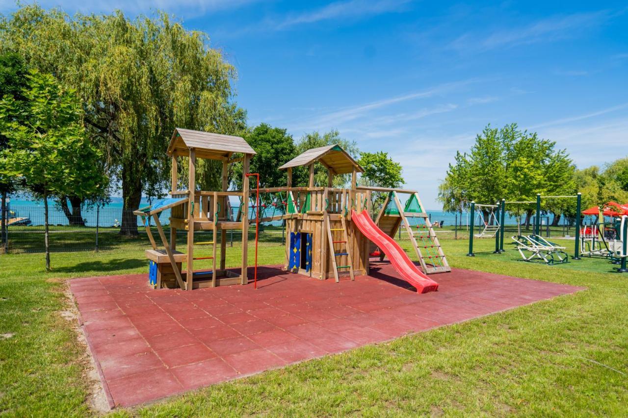 Csenge Apartman Siofok Bagian luar foto